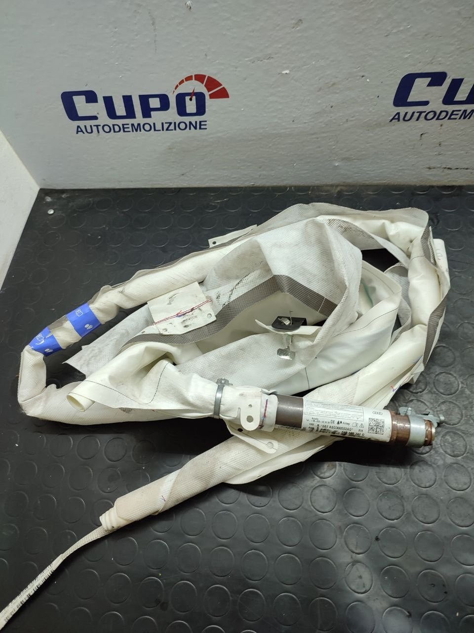 Airbag A Tendina Destro Dx Lato Passeggero Audi A4 ( '08 - '12 ) cod : 8K0880742D - F&P CRASH SRLS - Ricambi Usati