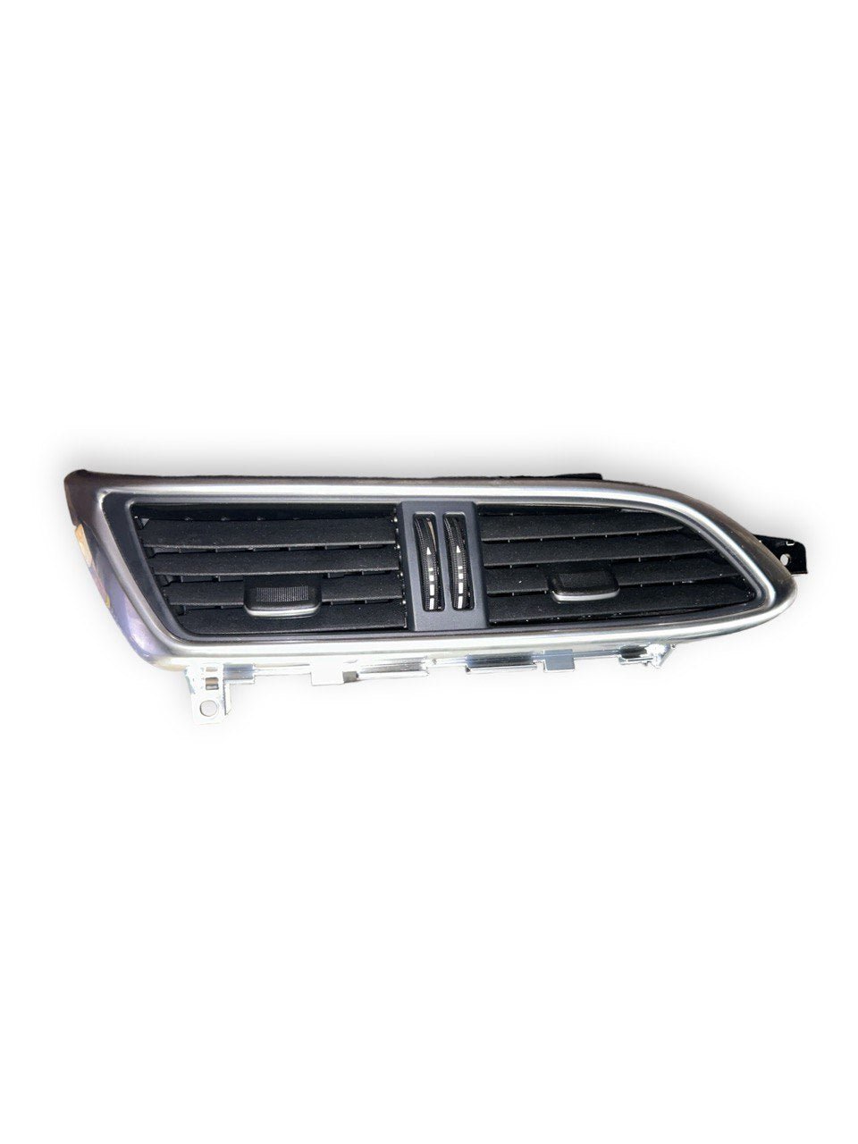 Bocchette Aria Infiniti (Q30) (2015 &gt; 2019) cod.687505DFOA - F&amp;P CRASH SRLS - Ricambi Usati