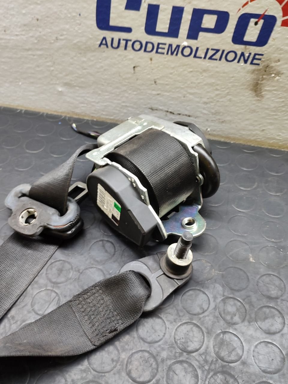 Cintura di sicurezza anteriore destra MERECEDES-BENZ CLASSE A W169 cod: 602876900 - F&amp;P CRASH SRLS - Ricambi Usati