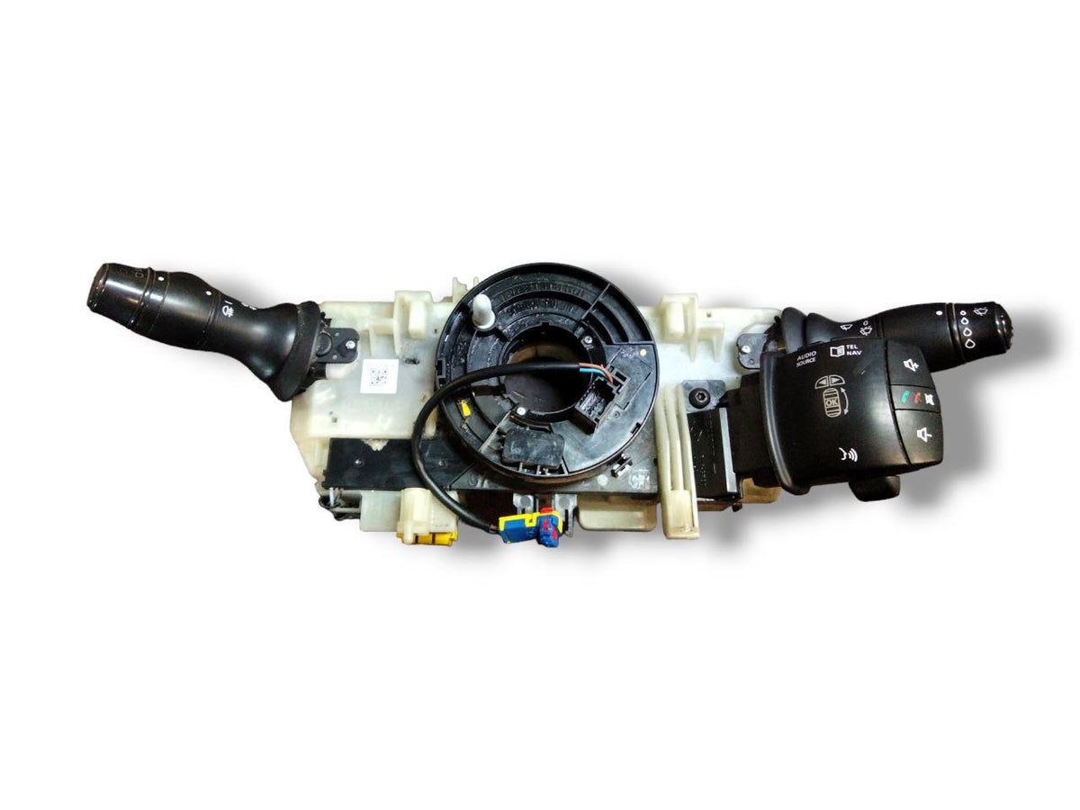 Devio Luci Renault Master III (2010&gt;)cod.681720005R - 255520014R - F&amp;P CRASH SRLS - Ricambi Usati