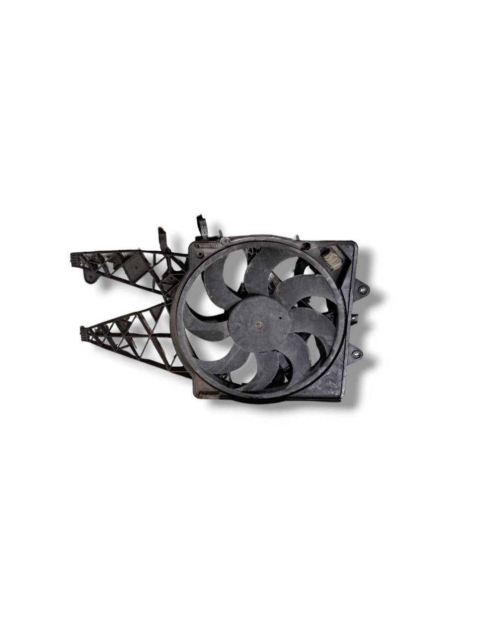 Elettroventola Ventola Radiatore Alfa Romeo Mito 1.3 diesel COD:871300600 (2008 - 2013) - F&P CRASH SRLS - Ricambi Usati