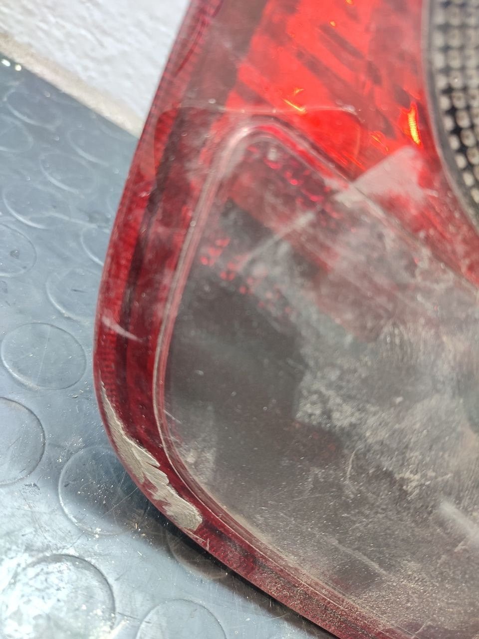 Faro / Fanale stop posteriore sinistro DACIA DUSTER - F&P CRASH SRLS - Ricambi Usati