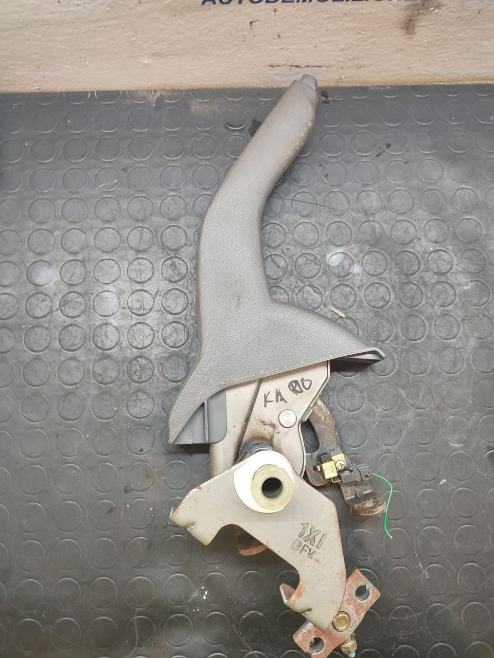 Leva Freno a mano KIA RIO III 1.5 d - F&amp;P CRASH SRLS - Ricambi Usati