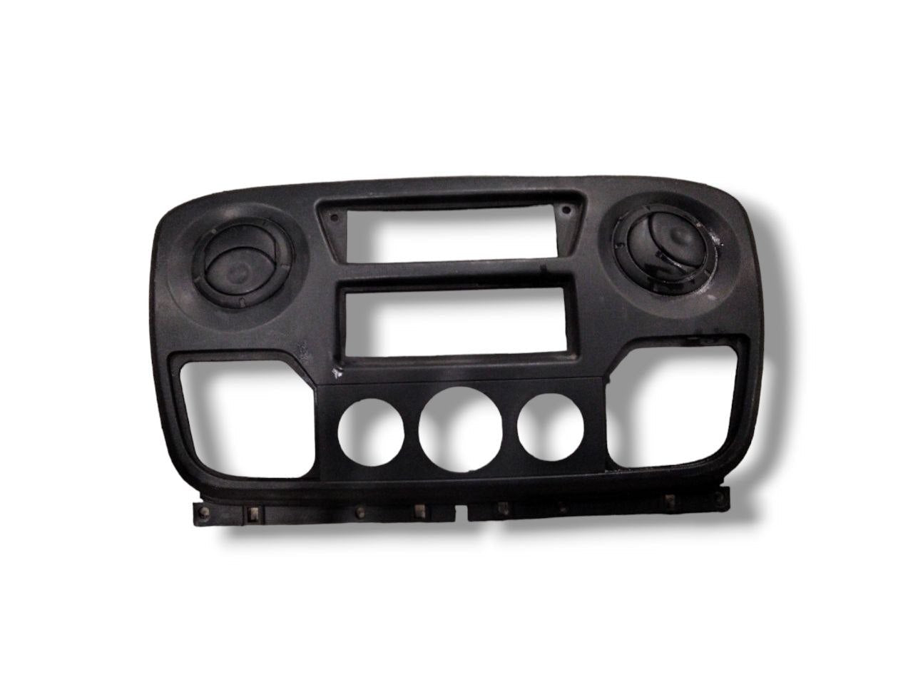 Mascherina autoradio con bocchette d'aria Renault master III (2014 - 2019)cod.682600025R - F&P CRASH SRLS - Ricambi Usati