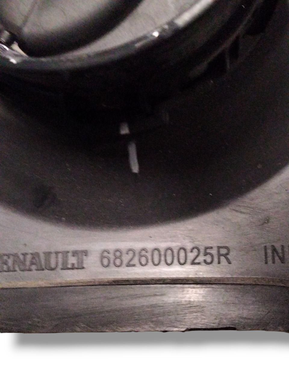 Mascherina autoradio con bocchette d'aria Renault master III (2014 - 2019)cod.682600025R - F&P CRASH SRLS - Ricambi Usati