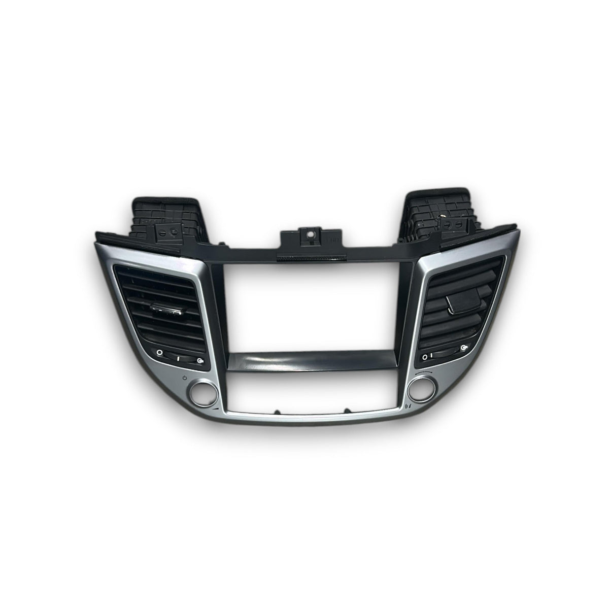 Mascherina Autoradio Hyundai Tucson cod.84740 - D7100 (2015 &gt; 2018) + Bocchette Aria - F&amp;P CRASH SRLS - Ricambi Usati