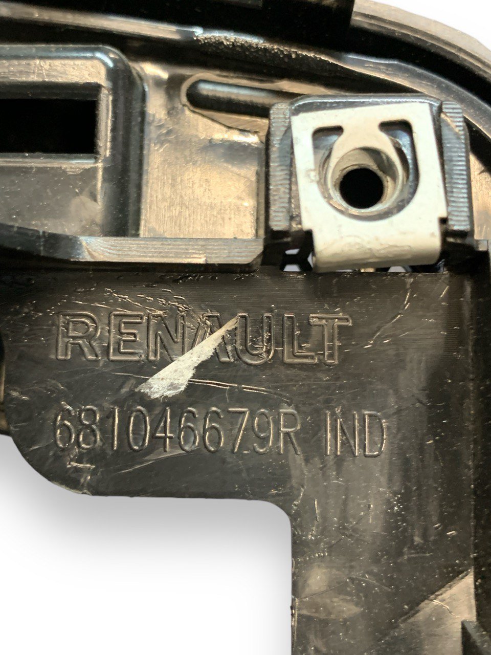 Mascherina / modanatura autoradio Centrale Renault Clio IV (2012 - 2019) cod.681046679R + pulsante d'emergenza + pulsante chiusura porte - F&P CRASH SRLS - Ricambi Usati