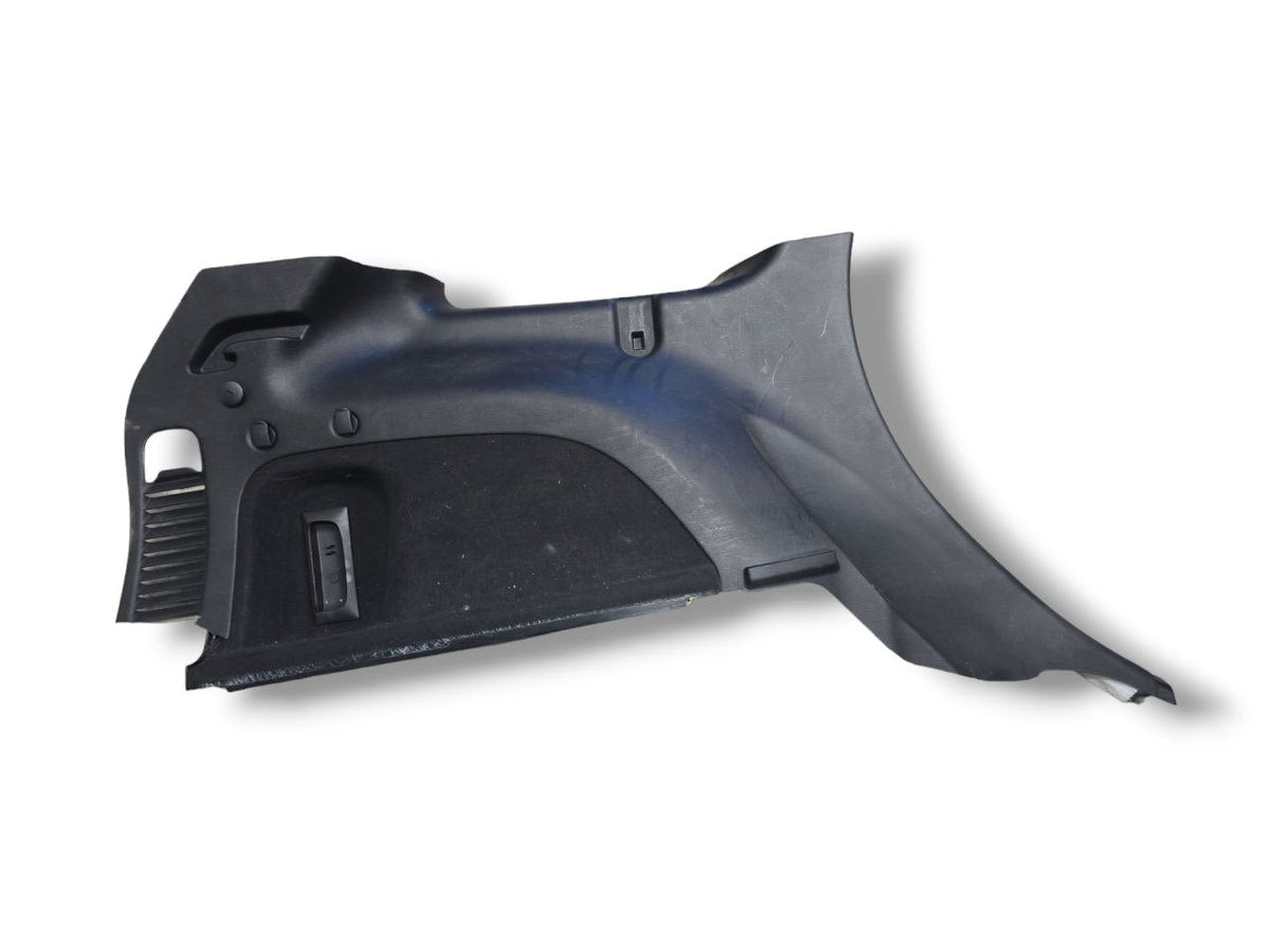 MODANATURA INTERNA BAGAGLIAIO SINISTRA JEEP GRAND CHEROKEE Cod : I01050039BL (2010 - 2021) - F&amp;P CRASH SRLS - Ricambi Usati