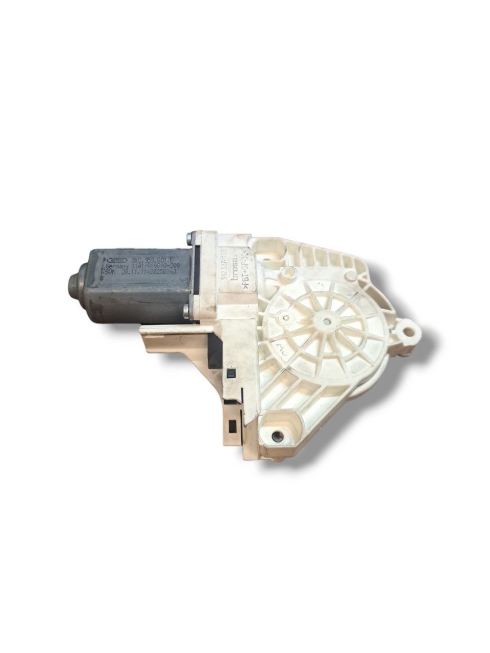 Motorino alzavetro anteriore sinistro (sx) Audi A4 B8 / Q5 / Q3 (2010) COD:8K0959801B - F&P CRASH SRLS - Ricambi Usati