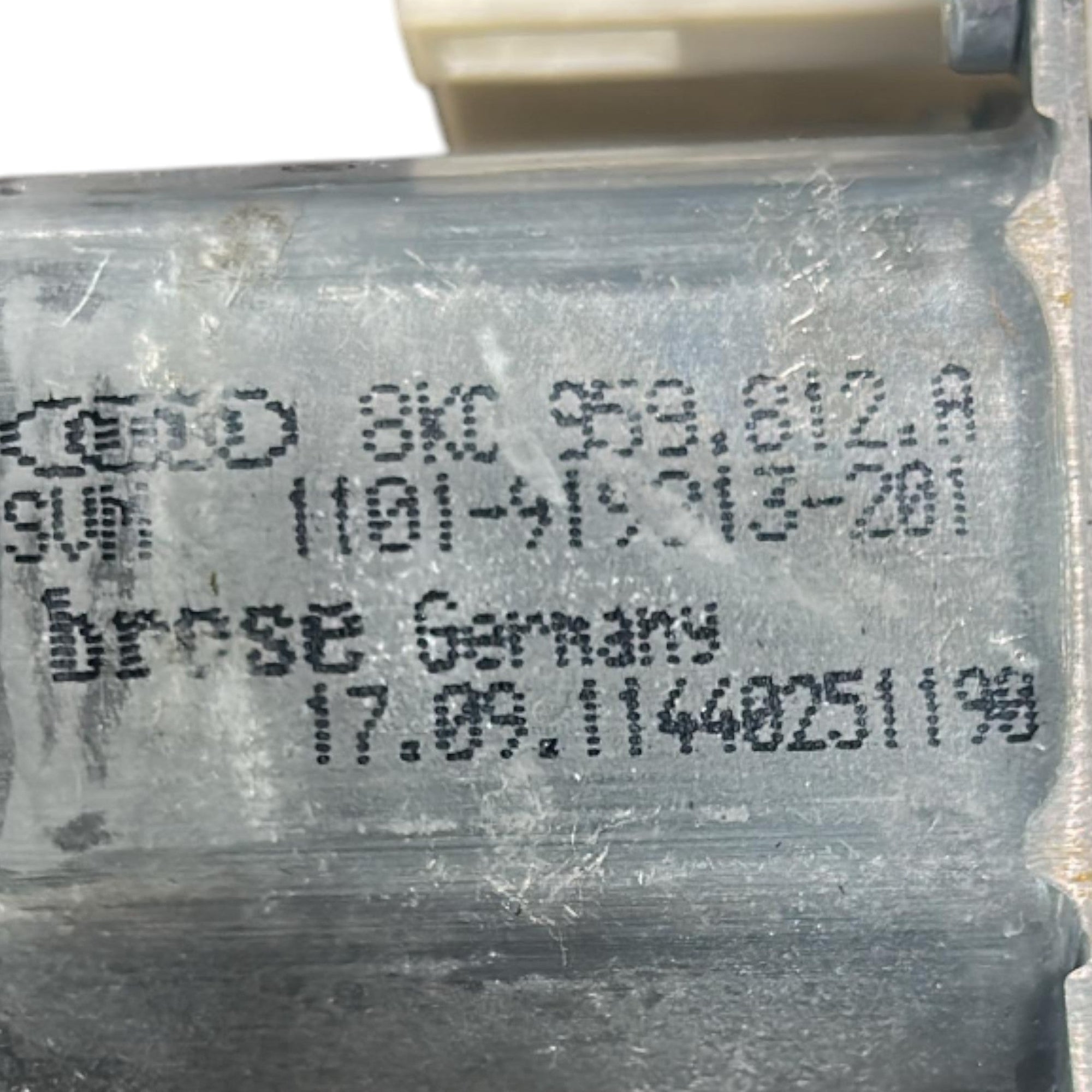 Motorino Alzavetro Posteriore Destro Audi Q5 (8R) cod.8K0959812A (2008 > 2017) - F&P CRASH SRLS - Ricambi Usati