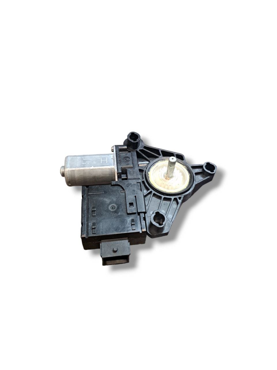Motorino alzavetro Posteriore Destro (dx) Mercedes-Benz GLC X253 / Classe C W205 (2013-2021) COD:A2059060401 - F&amp;P CRASH SRLS - Ricambi Usati