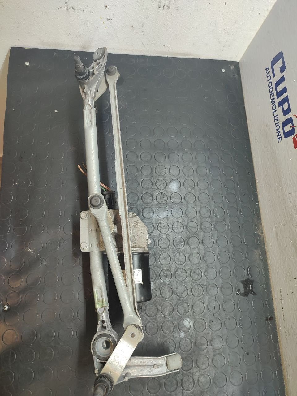 Motorino tergicristalli anteriore BMW SERIE 3 (E90) cod: 6978263-01 - F&amp;P CRASH SRLS - Ricambi Usati