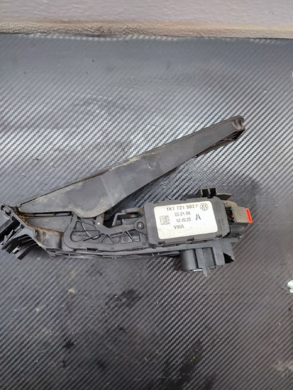 Pedale Acceleratore Audi Q3 1k1 cod: 1K1-721-503 - F&P CRASH SRLS - Ricambi Usati