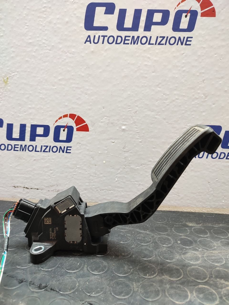 Pedale acceleratore TOYOTA YARIS 1.0 5W 2008 cod: 78110 0d 010 - F&P CRASH SRLS - Ricambi Usati