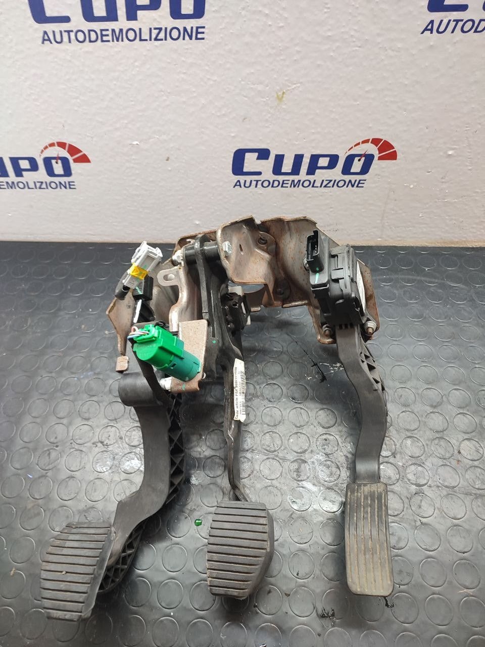 Pedaliera completa Peugeot 208 cod 9671433780 - F&amp;P CRASH SRLS - Ricambi Usati