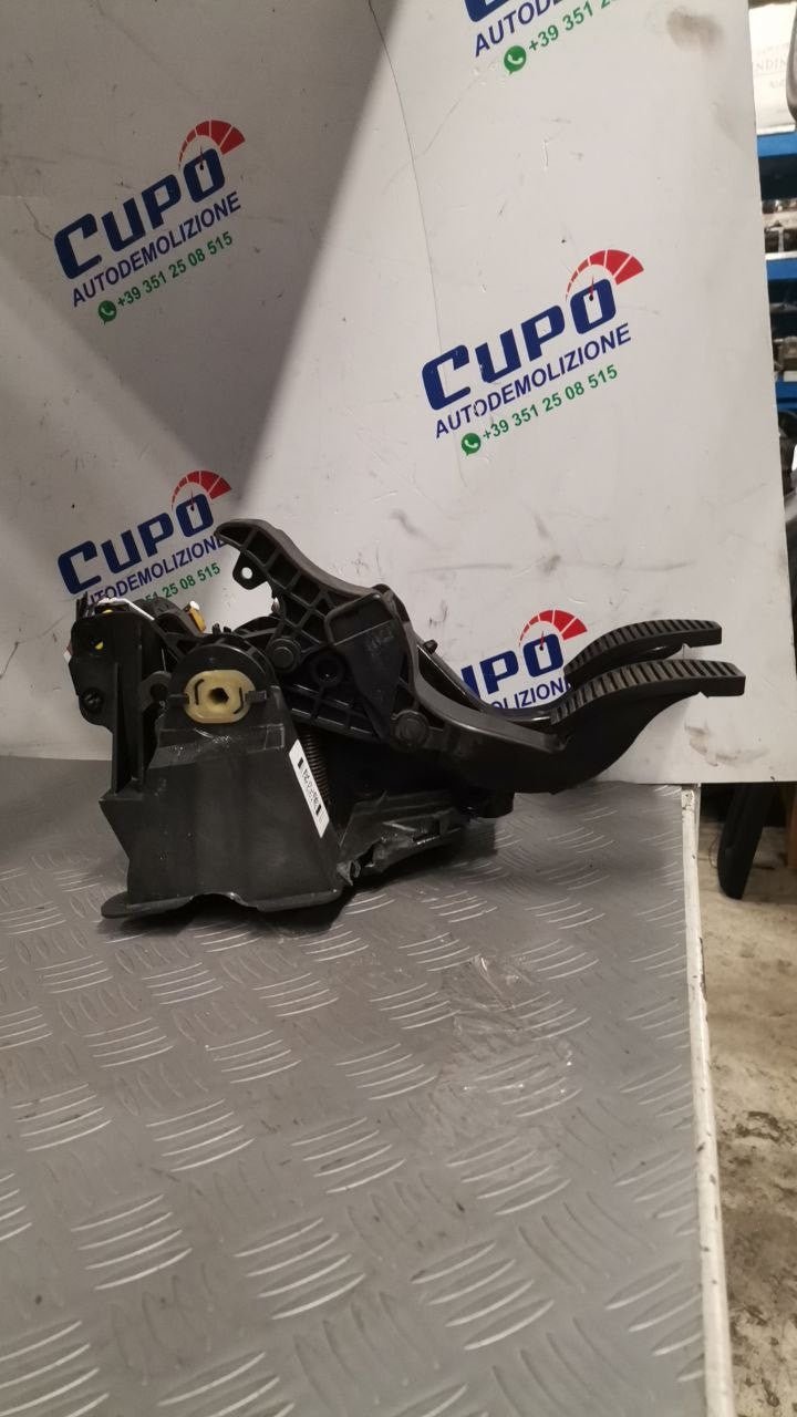 Pedaliera Freno / Frizione Lancia Y ( 2013) cod: 2588460005 - F&P CRASH SRLS - Ricambi Usati
