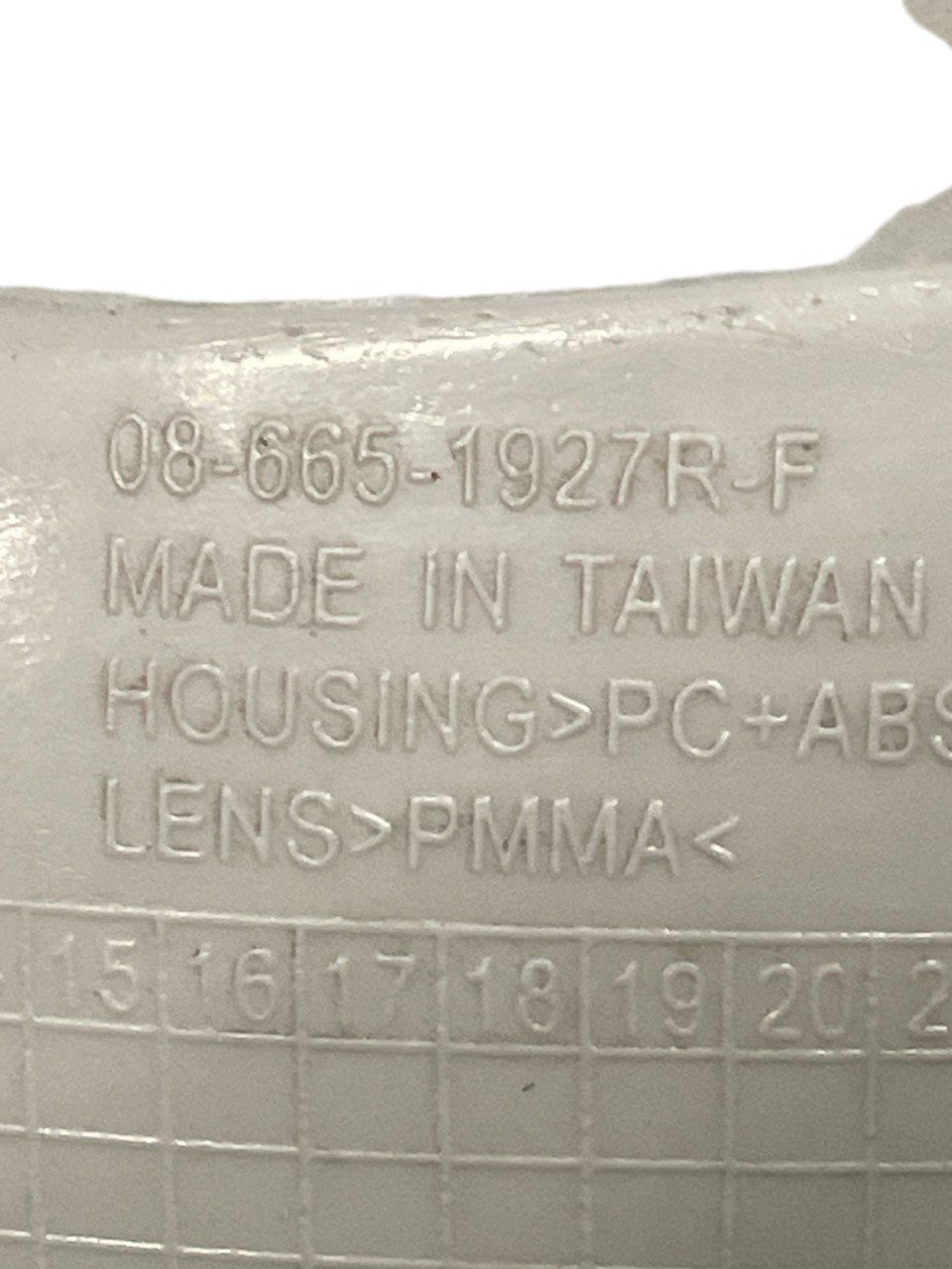 Fanale / stop halogeen rode ring Skoda Octavia III COD: 5E9945095 (2012> 2019)