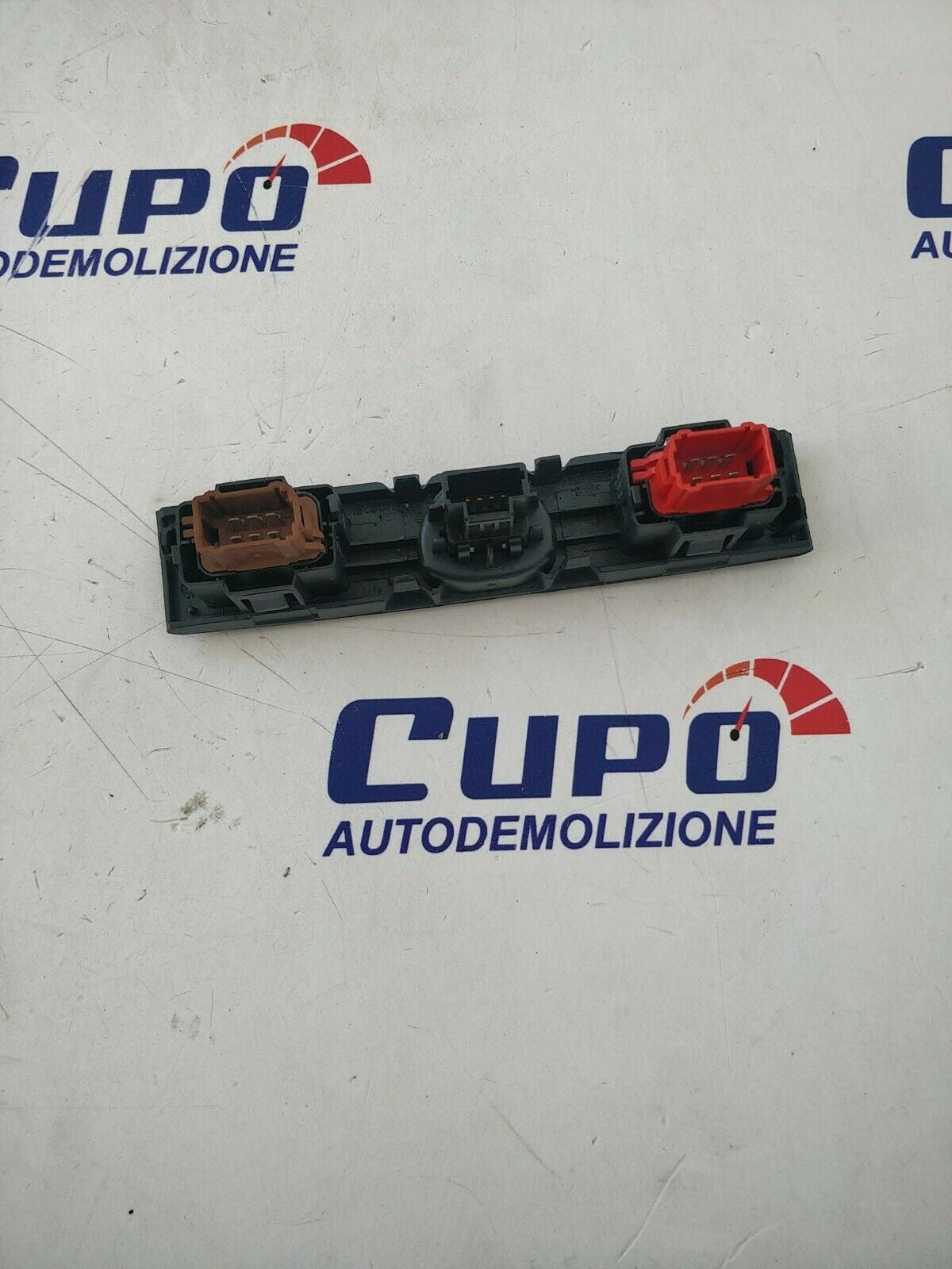 Pulsantiera centrale Renault Clio Mk2 2001 - 2005 8200071224 - F&P CRASH SRLS - Ricambi Usati