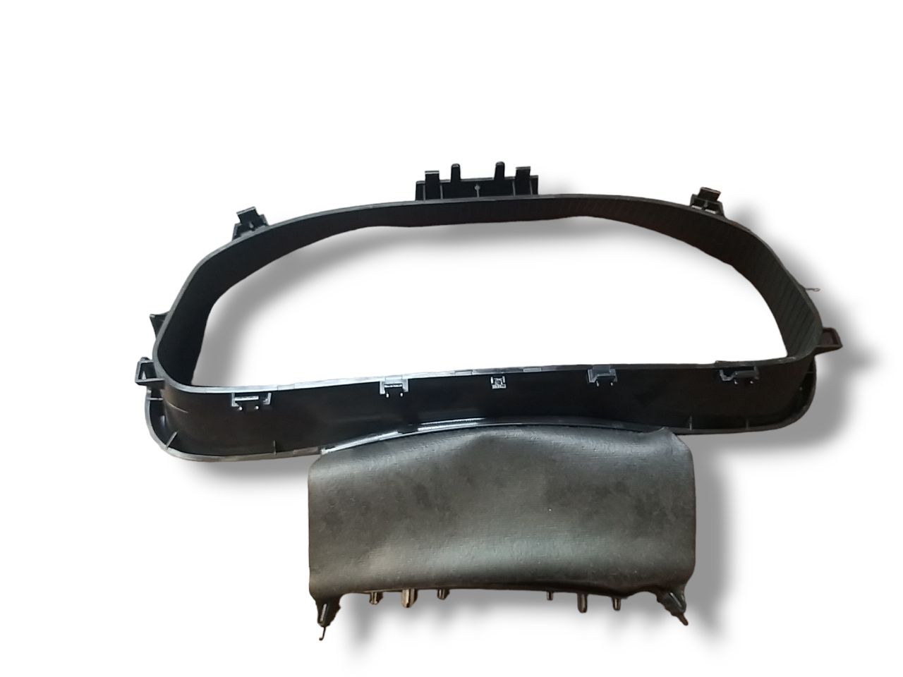 Rivestimento / Modanatura Contachilometri / Tachimetro Skoda Kamiq ( 2018 > ) Cod : 655857053A - F&P CRASH SRLS - Ricambi Usati