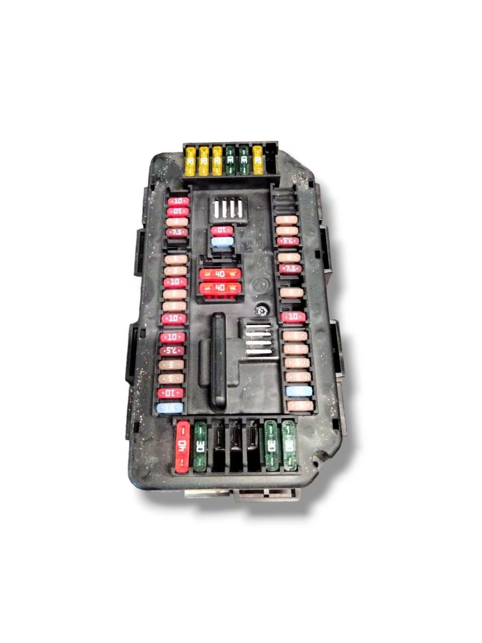 Scatola Fusibili Centralina Portafusibili Bmw F20/F21 2.0 diesel (2012 - 2019) COD:922487904 - F&P CRASH SRLS - Ricambi Usati