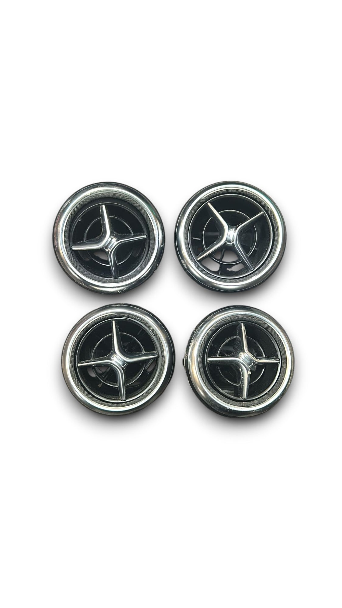 Set 4 Bocchette Aria Cruscotto Centrale Mercedes Benz Classe A (W176) cod.A1768300754 (2012 > 2018) - F&P CRASH SRLS - Ricambi Usati