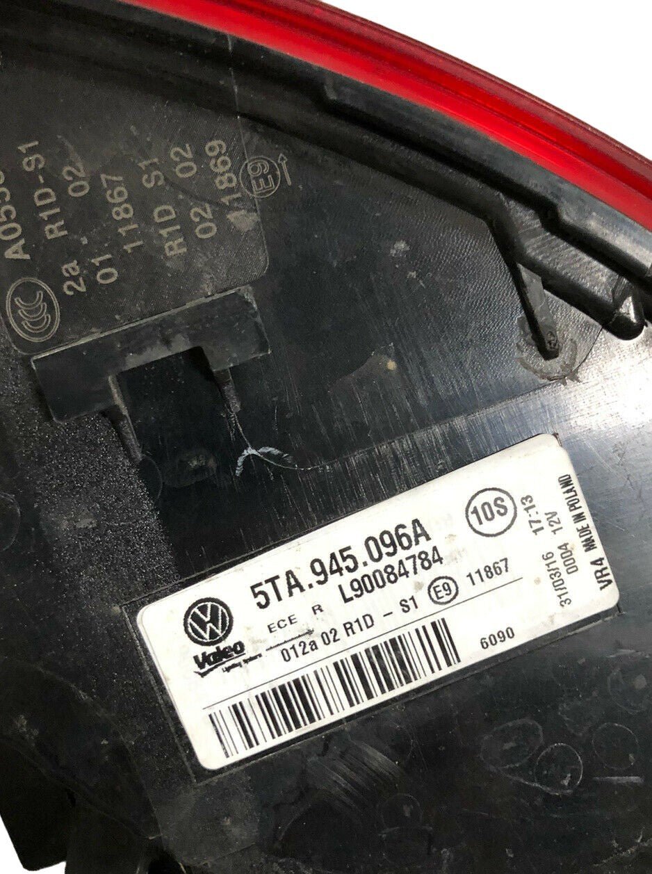 Stop Fanale DX VW Touran 5T Lampada Posteriore 5TA945096A 2015 - 2021 - F&P CRASH SRLS - Ricambi Usati