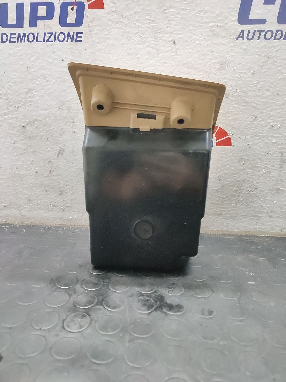 Vano Portaoggetti Lato Sinistro Bmw 5 (E60) Cod:5853 - 001 - 05 - F&P CRASH SRLS - Ricambi Usati